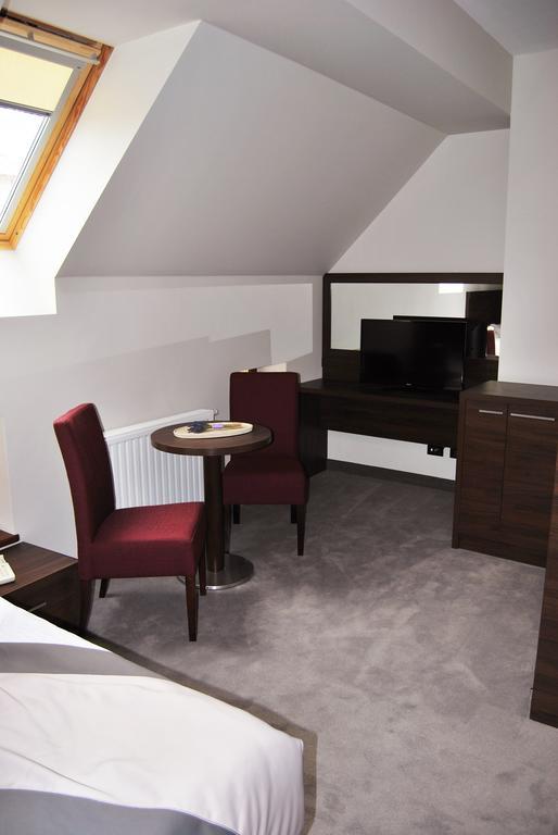 Maison d'hôtes Dwor Spalice à Oleśnica Chambre photo
